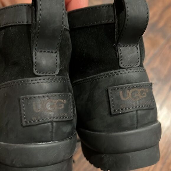 Heather Ugg pure wool lined waterproof lace up booties EUC size 7 black - Picture 5 of 7